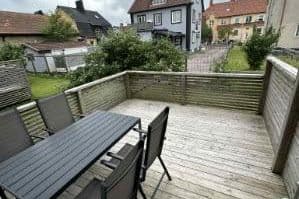 Ljus 2:a med stor altan nära Högskolan