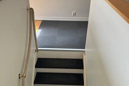 Ljus vindslägenhet centralt i Halmstad