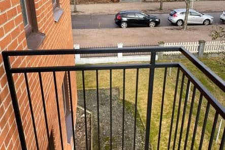 Etta med balkong nära centrum